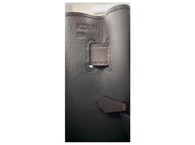 Hermès Kelly 28 Struttato Grigio - vista 5