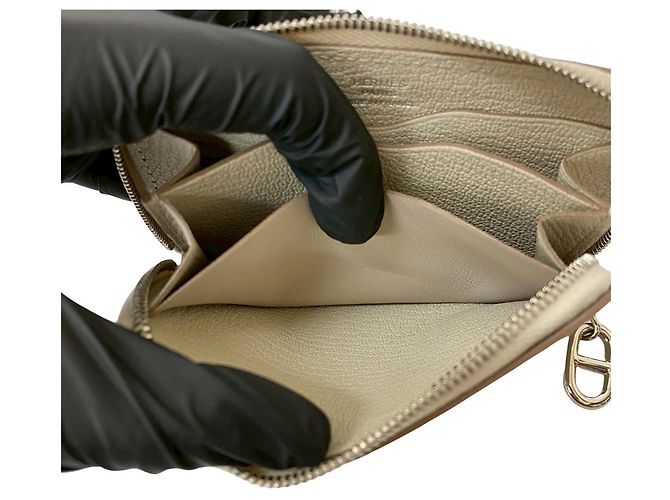 Portamonete/porta biglietti da visita con zip e Go timbrato B di Hermès Bianco Bianco sporco - vista 9