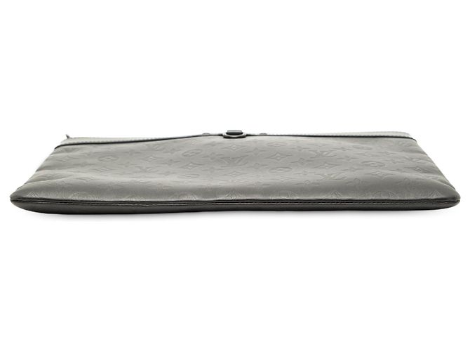 Pochette Discovery Monogram Shadow Nera Louis Vuitton Nero - vista 3