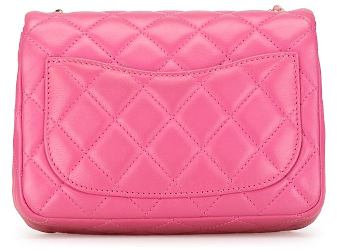 Chanel Mini Quadrado Rosa Clássico em Couro de Cordeiro com Pérolas e Fecho Simples - vista 3