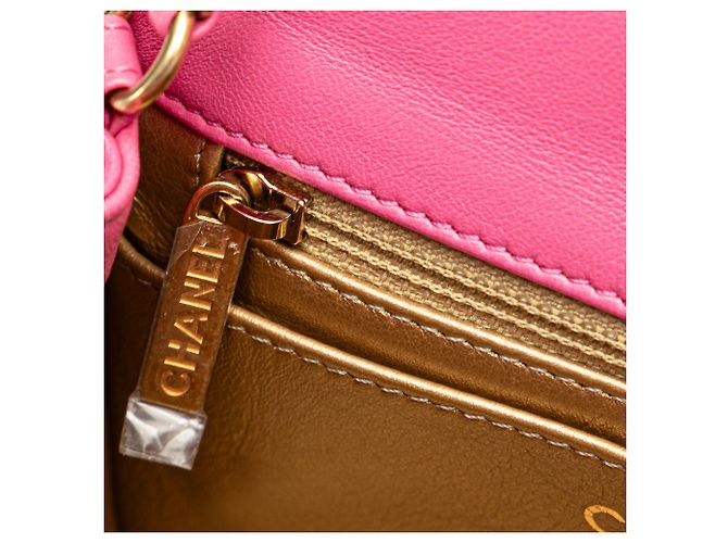 Chanel Mini Quadrado Rosa Clássico em Couro de Cordeiro com Pérolas e Fecho Simples - vista 8