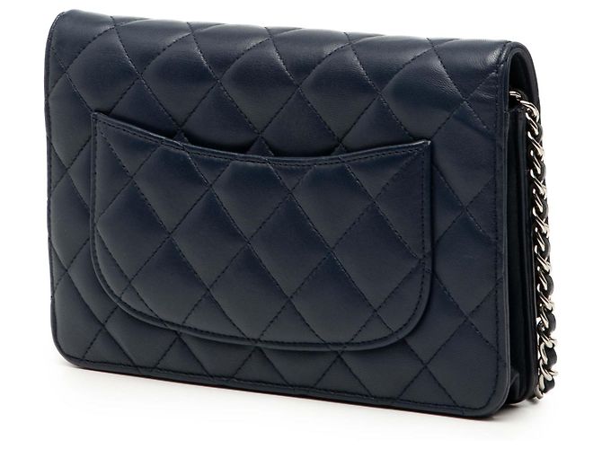 Wallet On Chain Chanel Blue CC Geldbörse aus gestepptem Lammleder mit Kette Blau Marineblau - Ansicht 2