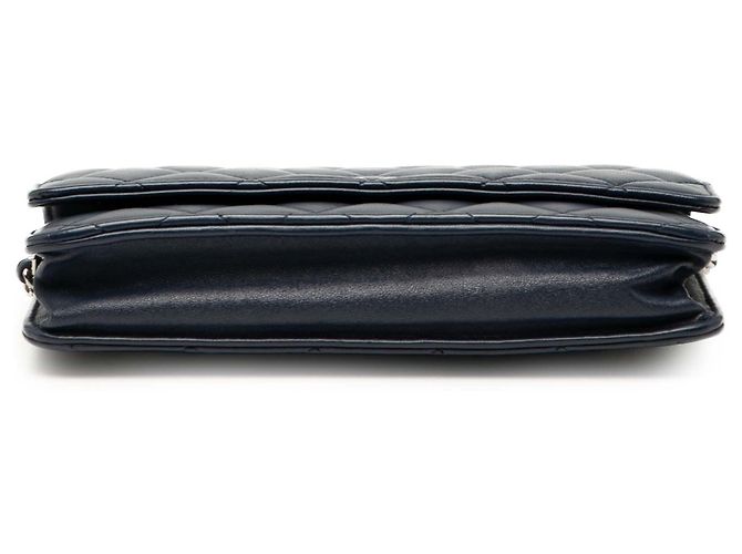 Wallet On Chain Chanel Blue CC Geldbörse aus gestepptem Lammleder mit Kette Blau Marineblau - Ansicht 3