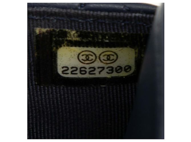 Wallet On Chain Chanel Blue CC Geldbörse aus gestepptem Lammleder mit Kette Blau Marineblau - Ansicht 6