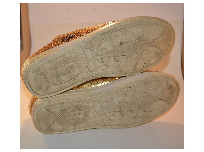 Baskets Moschino à sequins dorés - vue 4