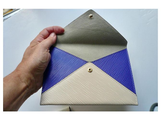LOUIS VUITTON Pochette in pelle epi bicolore CONDIZIONE NUOVA Blu Bianco sporco - vista 5