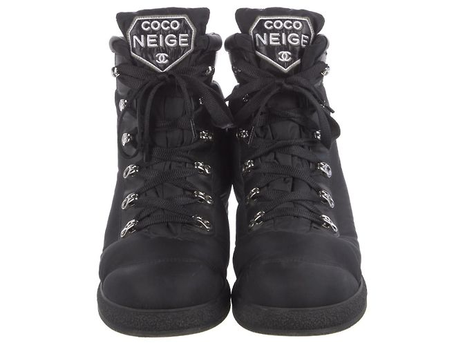 Botas godillots de nylon CHANEL Colección Coco Neige TBE Talla 39,5 IT Negro - vista 2