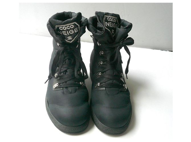 Botas godillots de nylon CHANEL Colección Coco Neige TBE Talla 39,5 IT Negro - vista 4