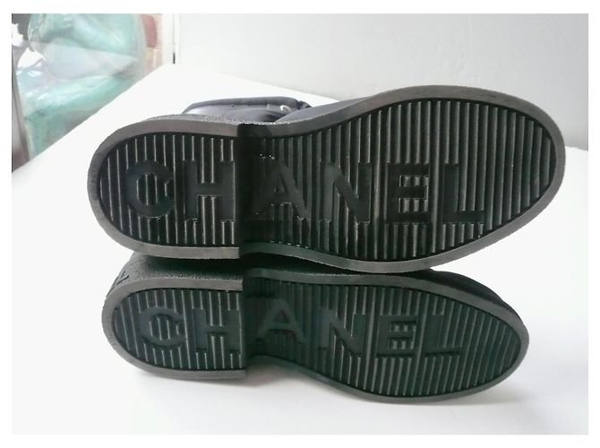 Botas godillots de nylon CHANEL Colección Coco Neige TBE Talla 39,5 IT Negro - vista 9
