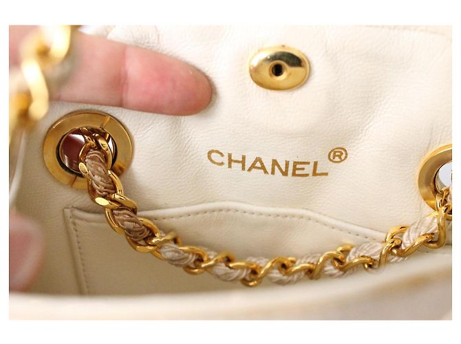 Bolsa minaudière octogonal da Chanel em seda e couro Bege - vista 8