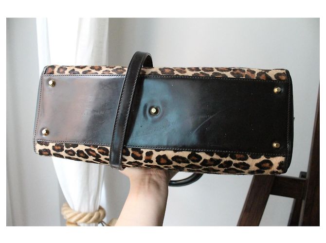 Bolsa Lady Dior da Dior em couro envernizado e pele de leopardo falsa - vista 6