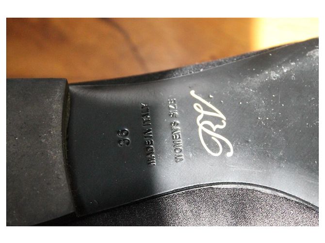 Ballerine modello Efflorescence di Roger Vivier in satin e pelle nera Nero - vista 9