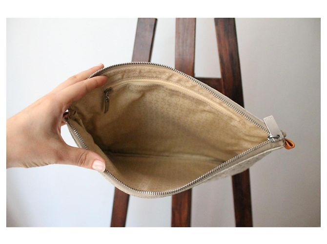 Pochette Céline Triomphe in suede grigio - vista 9