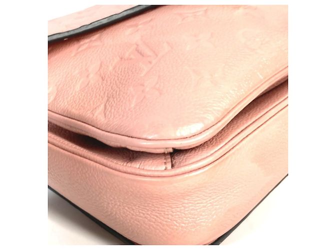 Pochette Metis MM em Monogram Empreinte Louis Vuitton Rosa - vista 3