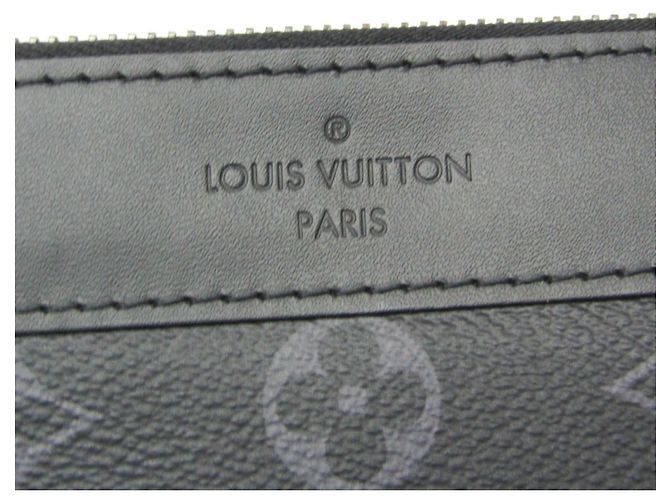Borsa Clutch Pochette Discovery Monogram Eclipse di Louis Vuitton Monogramma - vista 7