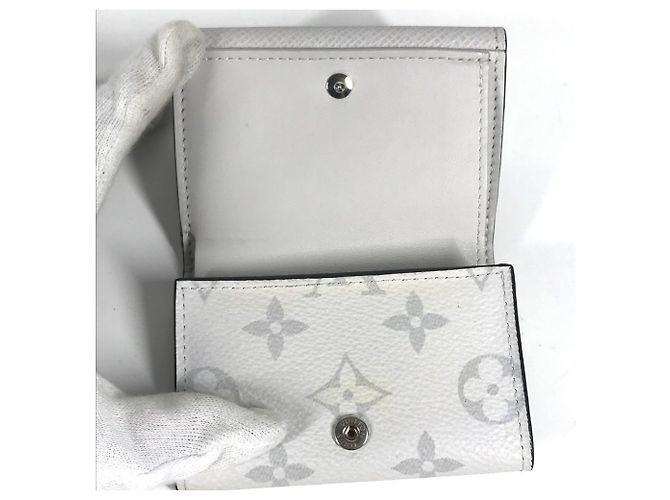 Billetera Compacta Discovery Taiga Rama Louis Vuitton Blanco - vista 8