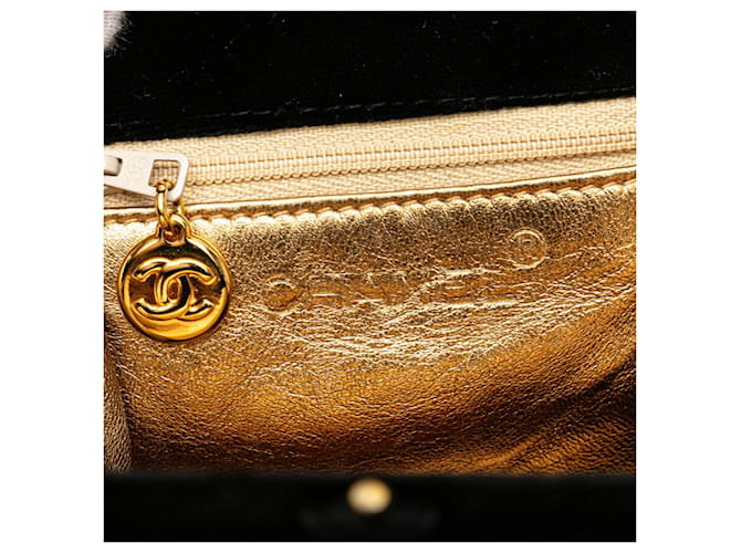 CHANEL Mini Borsa Matelassé Coco Mark Nero - vista 11
