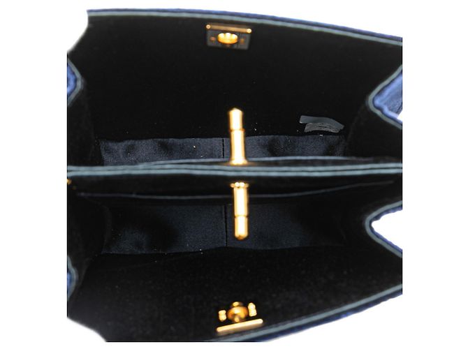 Mini borsa a mano Chanel Coco Mark in velluto blu navy - vista 6