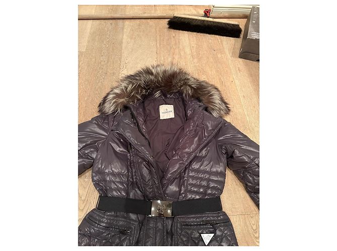 Abrigo Moncler de plumas gris oscuro con cuello de piel Gris antracita - vista 3