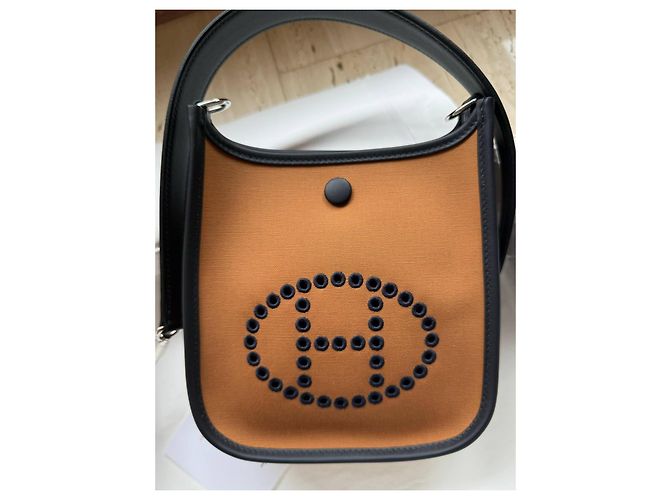 Hermès Neo Evelyne 16 Pelle Nero Caramello Camello Cammello - vista 2