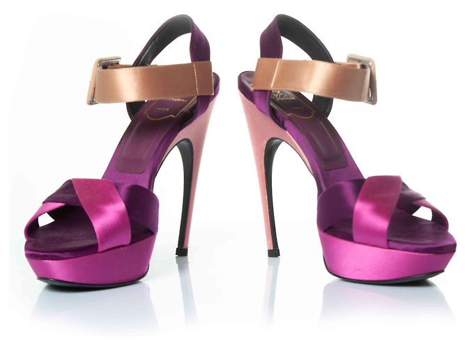 Sandali a piattaforma in raso Roger Vivier Rosa - vista 5
