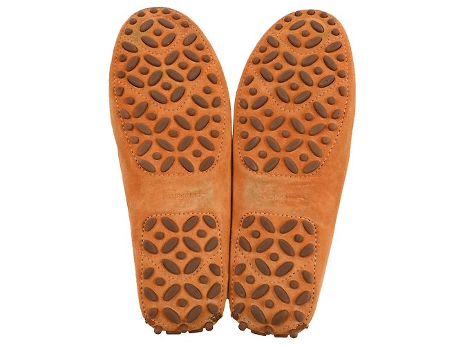 Mocassini in Suede Marrone con Placca Gancini di Salvatore Ferragamo - vista 6