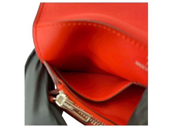 Billetera Compacta de Cuero Dogon de Hermès Roja - vista 10