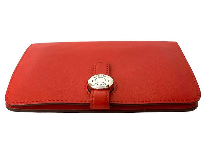 Billetera Compacta de Cuero Dogon de Hermès Roja - vista 7