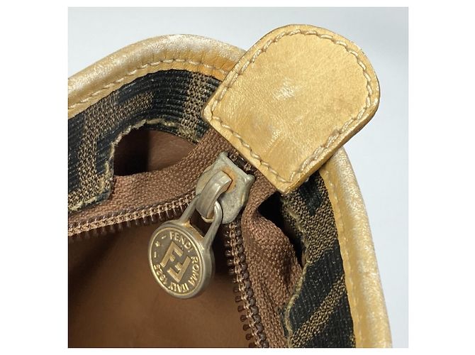 Fendi Zucca-Muster Bucket Tote Bag Braun - Ansicht 12
