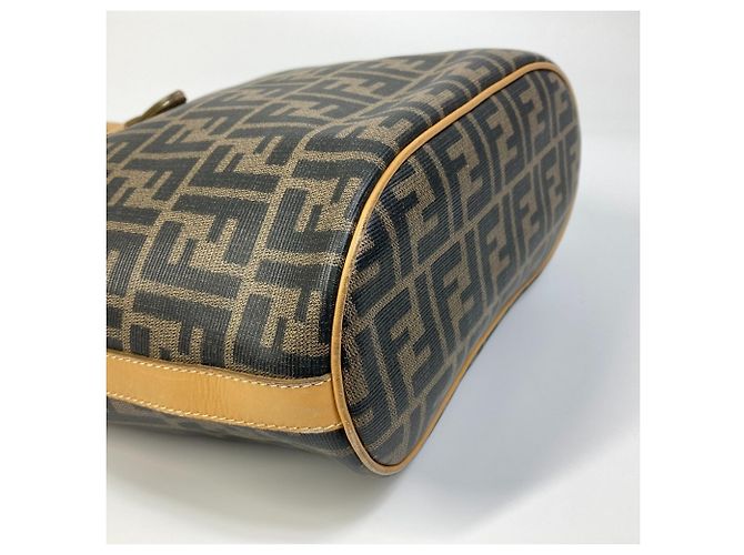 Fendi Zucca-Muster Bucket Tote Bag Braun - Ansicht 6
