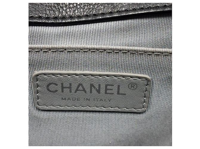 Borsa Boy in pelle nera trapuntata media con doppia cucitura di Chanel Nero - vista 7