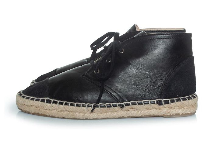 Botas ankle espadrille de cano alto Chanel em preto - vista 2