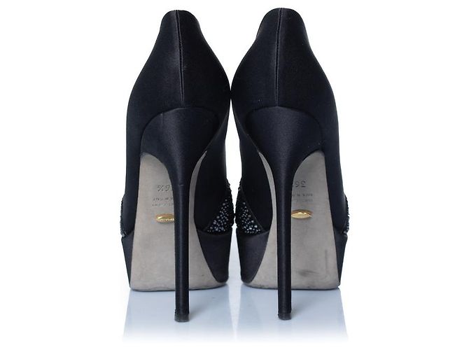 Décolleté in satin nero Sergio Rossi con strass - vista 3