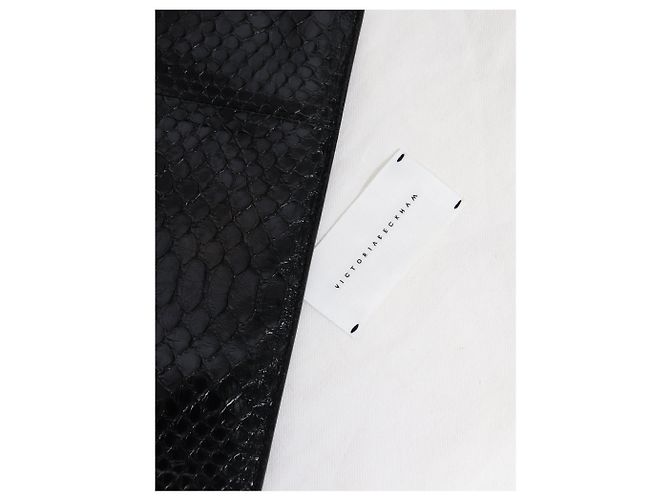 Victoria Beckham Clutch aus schwarzem Schlangenleder mit Prägung - Ansicht 6