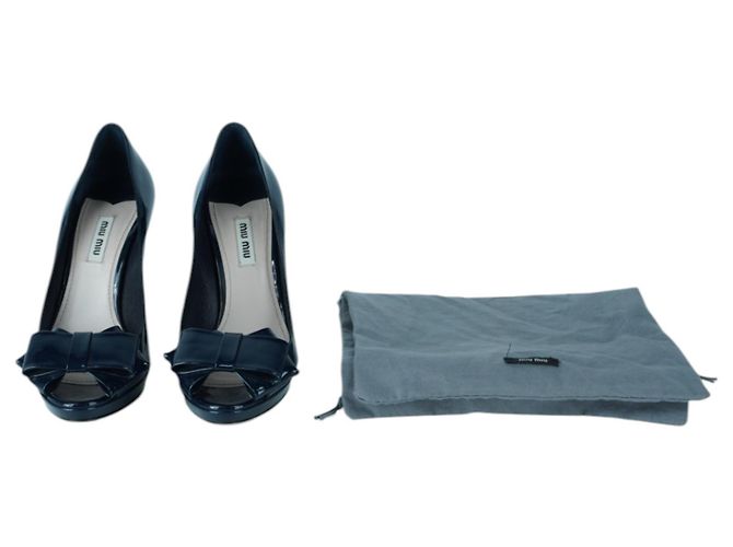 Navyblaue Lackleder-Peeptoe-Pumps von MIU MIU Marineblau - Ansicht 6