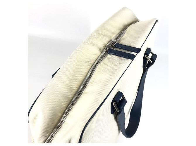 Borsa a spalla Chanel Airline CC Logo Coco Mark Bianco Blu - vista 10
