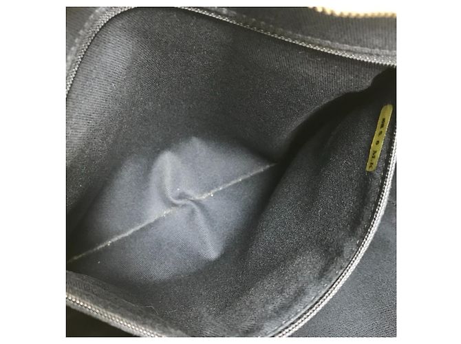 Borsa a spalla Chanel Airline CC Logo Coco Mark Bianco Blu - vista 14