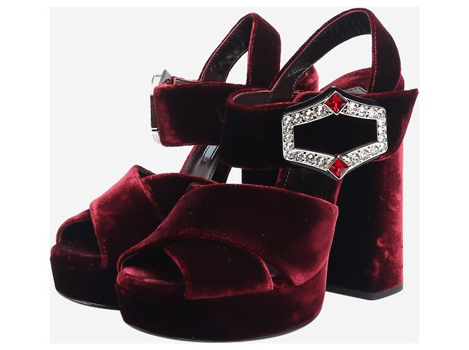 Prada Bordeaux Samtabsätze mit Diamantenschnalle - Größe EU 36 (UK 3) Rot - Ansicht 2