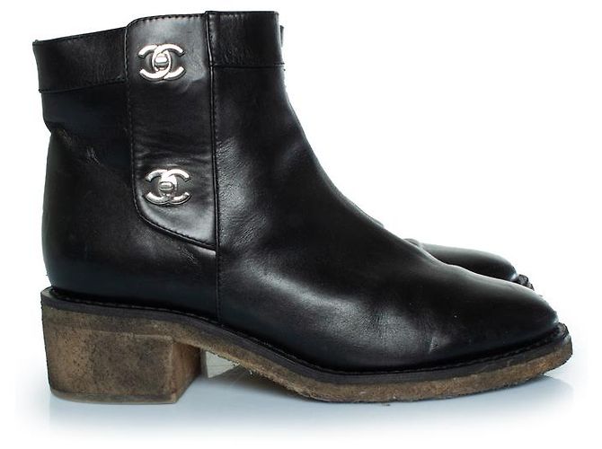 Botines de cuero negro Chanel con cierres giratorios CC - vista 4