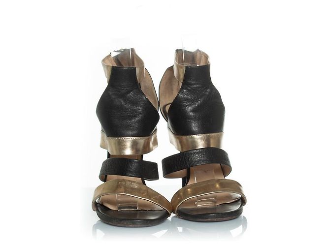 Sandali con cinturino Jimmy Choo in nero e oro - vista 5