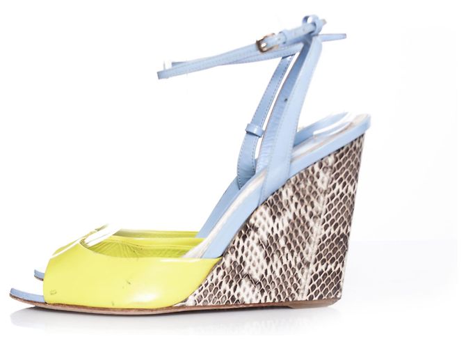 Wedge giallo neon Christian Dior con tacco a serpente. - vista 2