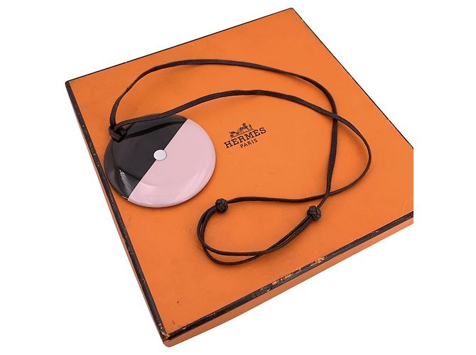 Collar redondo de cuerno Hermès rosa - vista 3