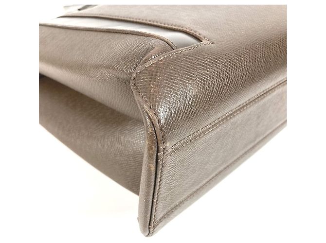 Bolso Tote Louis Vuitton Taiga Kasbeck PM Castaño - vista 7