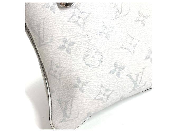 Borsa a tracolla Rama in Taiga Louis Vuitton Bianco - vista 10