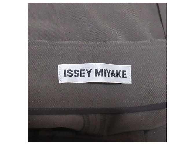Pantalones anchos con pliegues centrales ISSEY MIYAKE Verde Caqui - vista 6