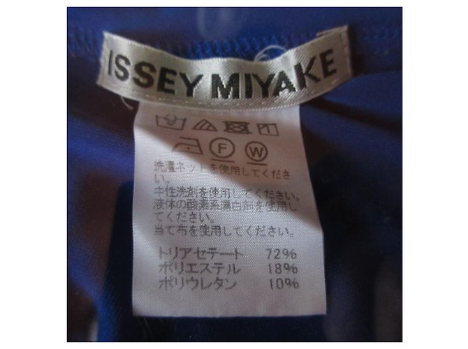 Top a maniche 3/4 deconstructed ISSEY MIYAKE Blu - vista 4
