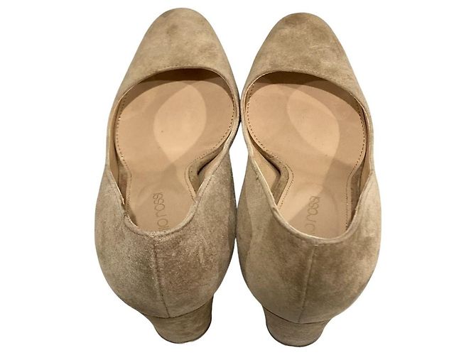 Autre Marque Sergio Rossi Wildleder Pumps mit dicker Sohle und mandelförmiger Spitze Beige - Ansicht 3
