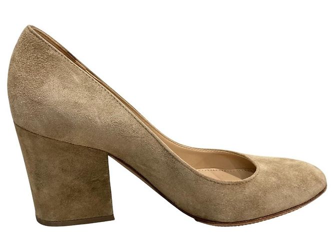 Autre Marque Sergio Rossi Wildleder Pumps mit dicker Sohle und mandelförmiger Spitze Beige - Ansicht 7