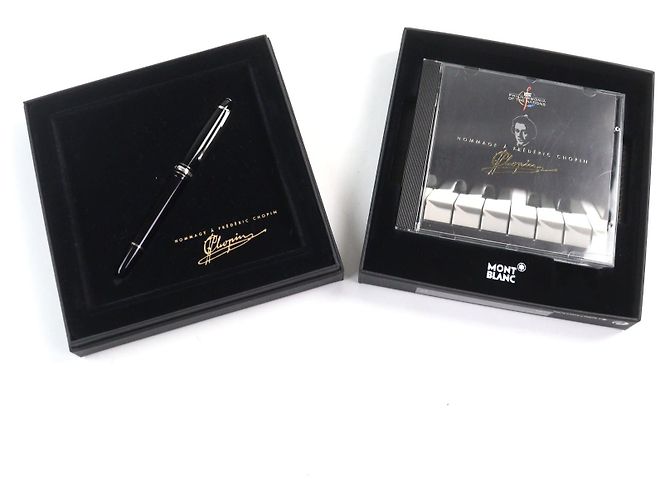 Pluma Montblanc Meisterstück 145 Pix Clásica Chopin 14K Negro - vista 2
