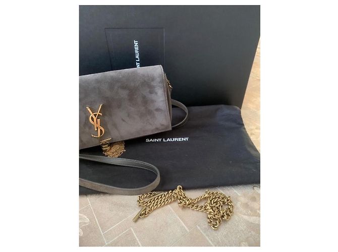 Yves Saint Laurent Kate 99 frange in suede color taupe - vista 6